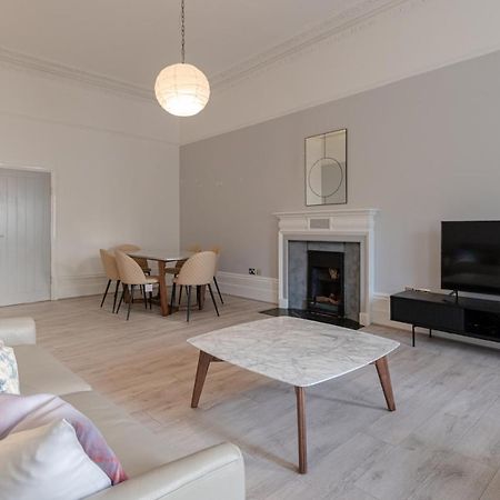 Kensington 2 Bed 2 Bath Apartment For 5 Guests London Exterior photo